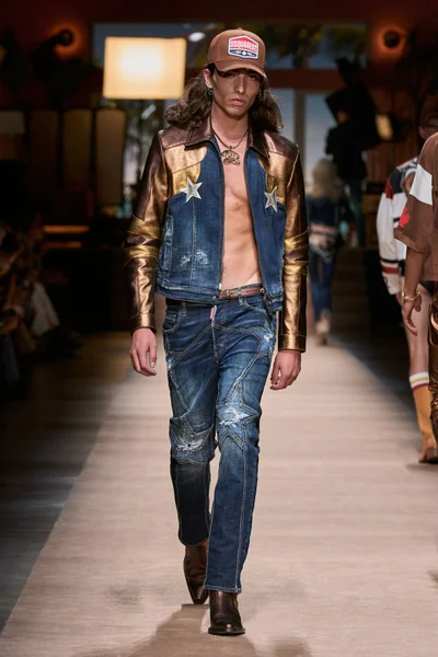 Look 41